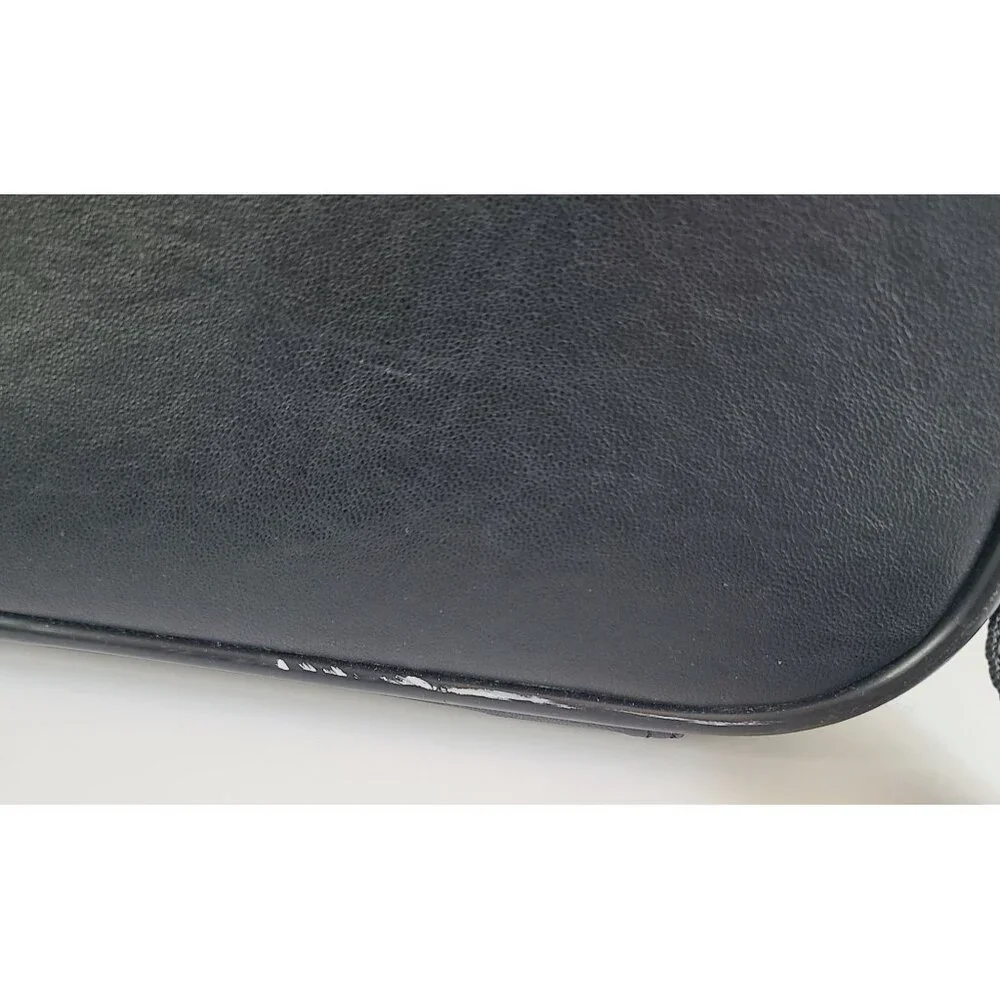 Targus Black Leather Laptop Bag With Shoulder Strap & Multiple Compartments